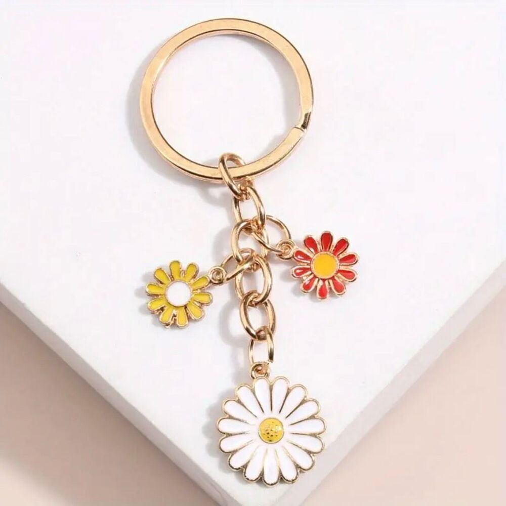 NWT Gorgeous Gold Yellow, white & red Daisy flowers Keyring Key holder Keychain